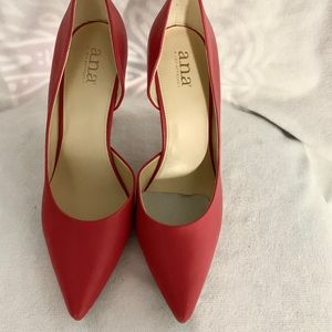 JCP Ana Claire pump never worn